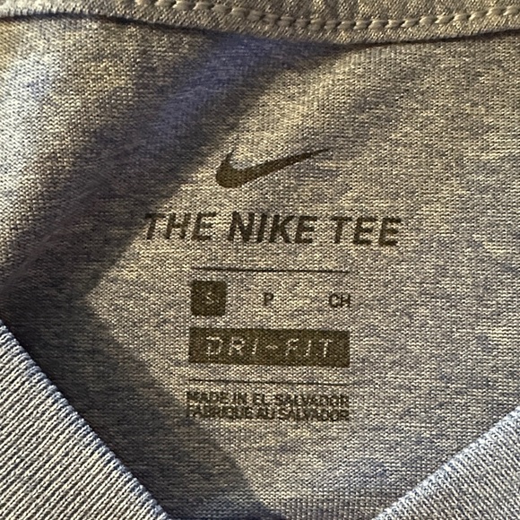 Nike Periwinkle Short Sleeve Tee Dry Fitt - Picture 2 of 6